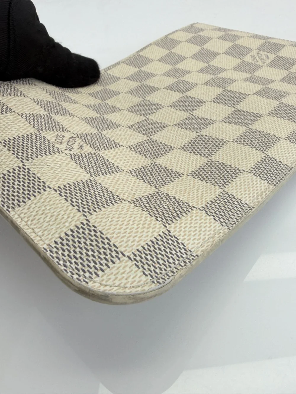Authentic Louis Vuitton Damier Azur Neverfull Pochette